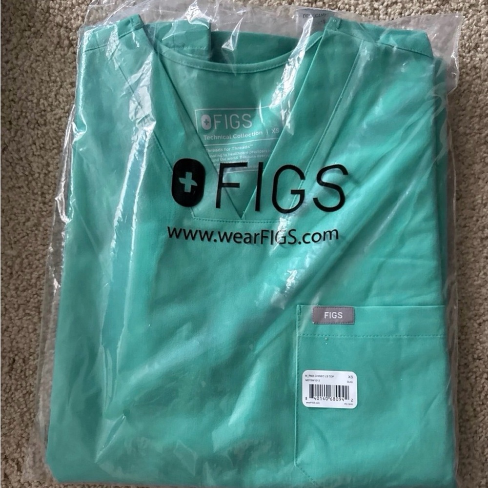 FIGS Surgical Green Chisec™ - Longsleeve Scrub Top - size XS - Picture 2 of 3